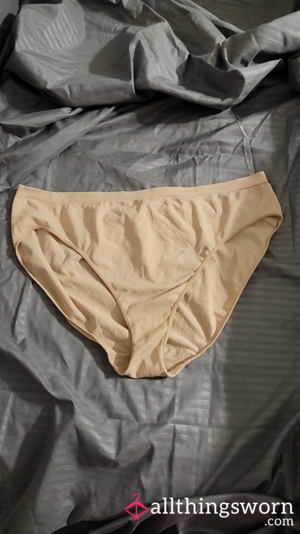 Everyday Worn Panties – All Day, Errands, Cleaning & A Little Sweat 😘
