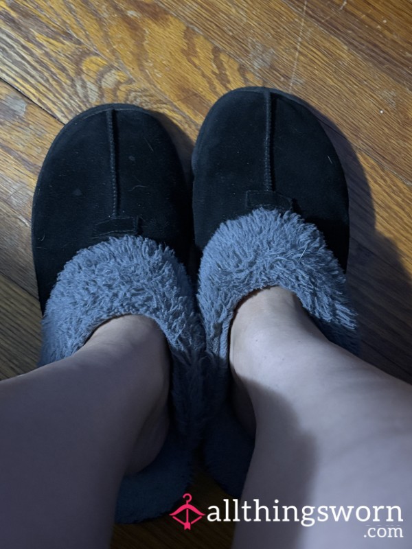 Everyday Worn Slippers – Soft, Scented, & Full Of Toe Prints