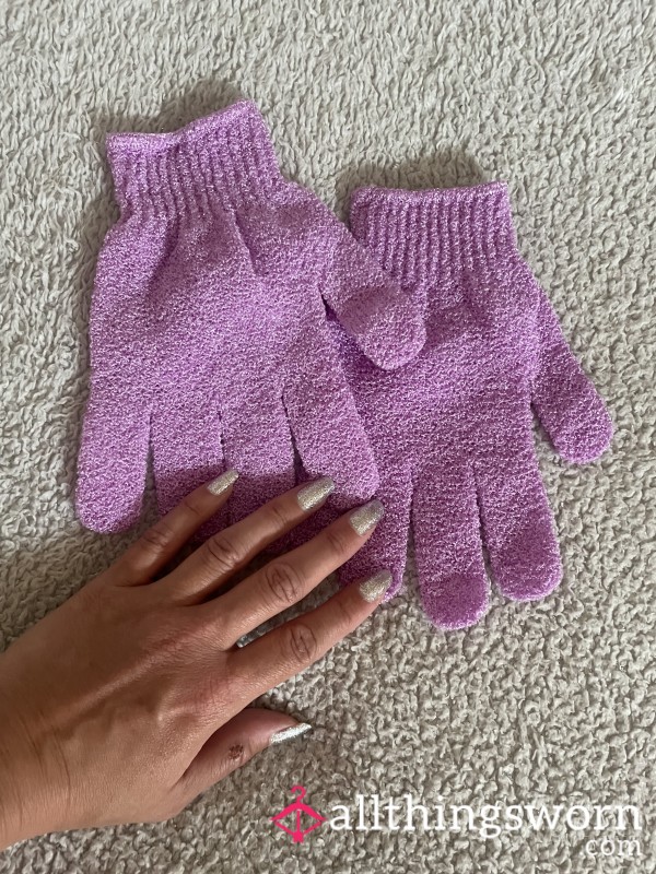 Exfoliating Gloves 🤪