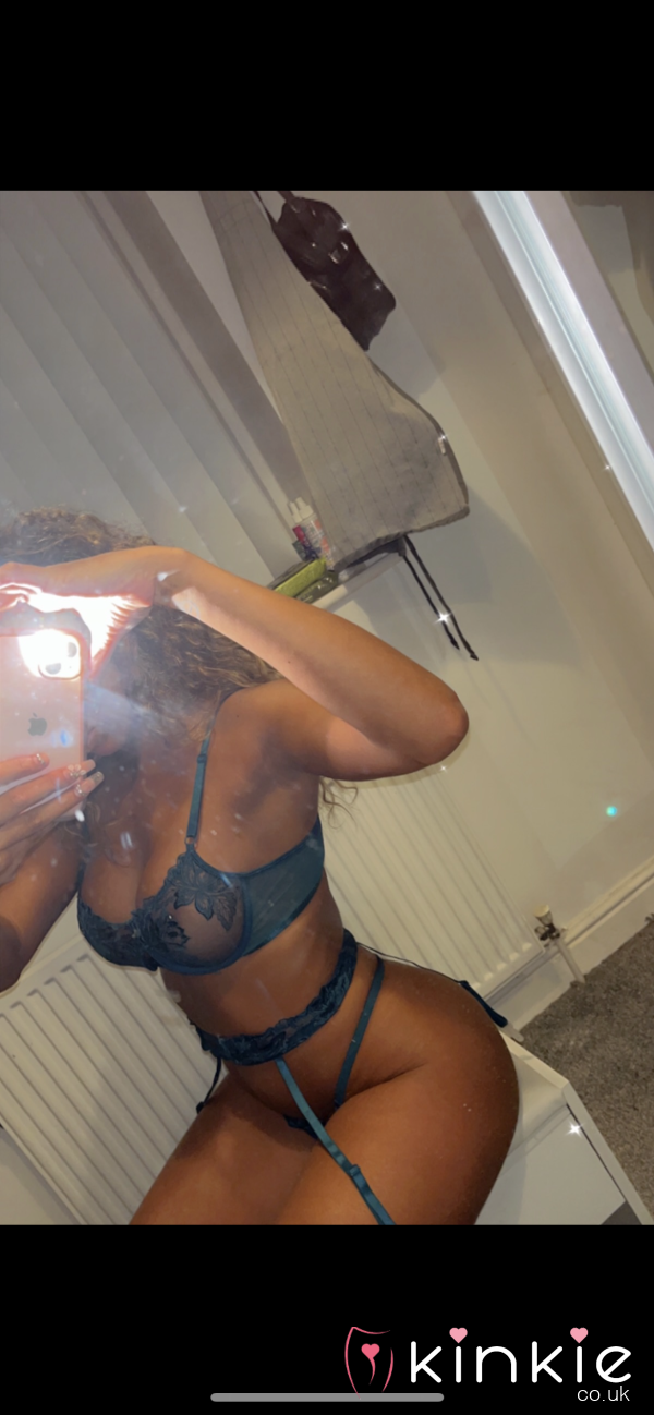 Explicit Photos And Video Clips In Lingerie, Custom Pics Available