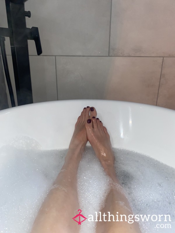 Explicit Steamy 1:40 Foot Bath Video 💦