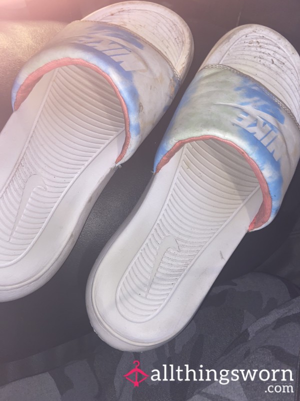 Extra Dirty Nike Slides