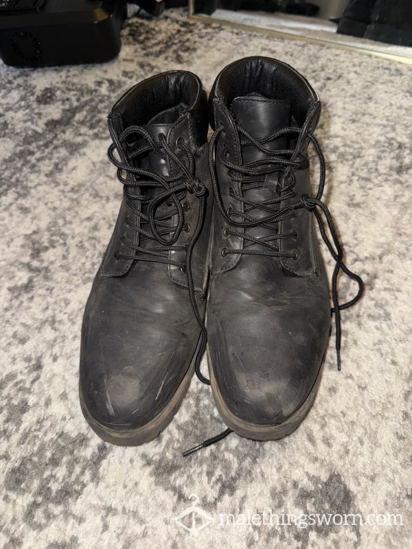 Extra Musky Boots