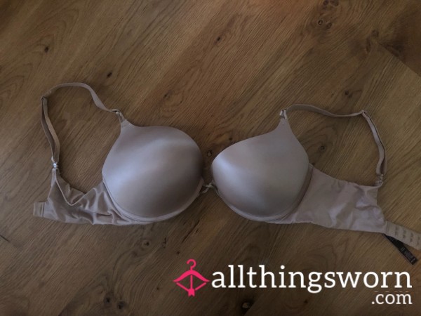 Extra Padded Work Bra Filled With Sweat