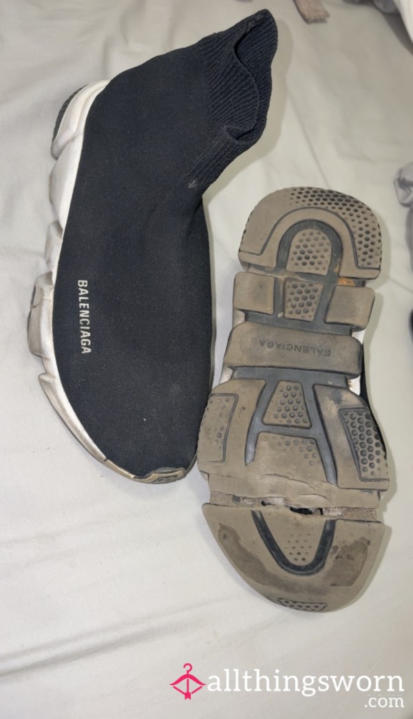 Extra Smelly Balenciagia’s