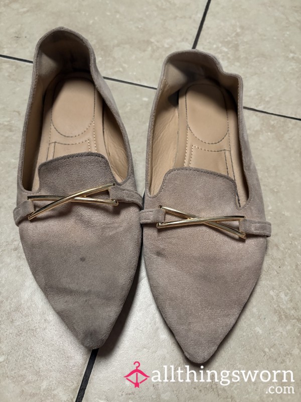 Extra Worn Dirty Beige Flats
