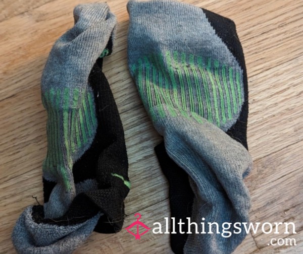 🧦 Extra Worn Dirty Socks – Scented & Well-Loved 🧦