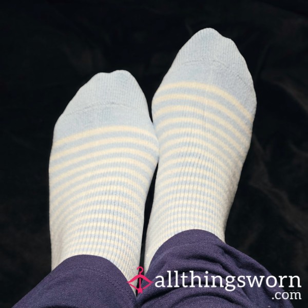 EXTREMELY Bu*ter Soft Blue And White Striped Socks