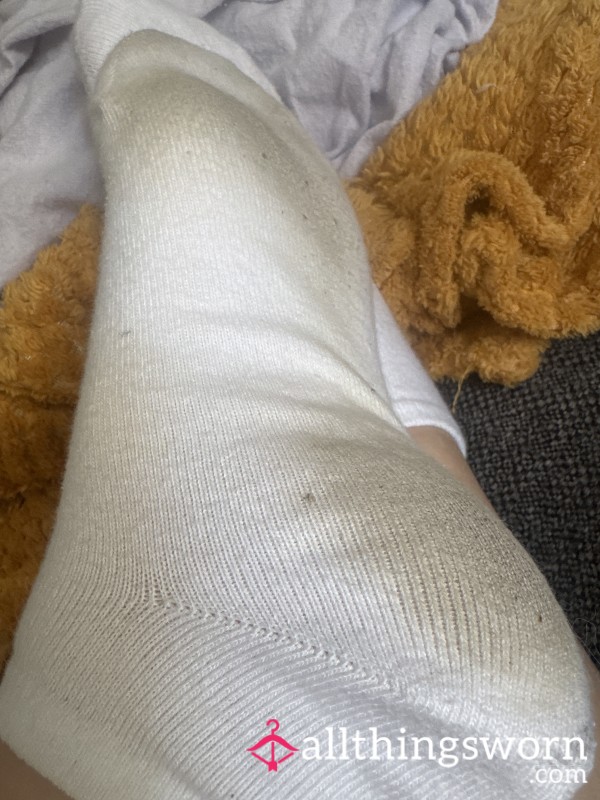 EXTREMELY DIRTY WHITE SOCKS