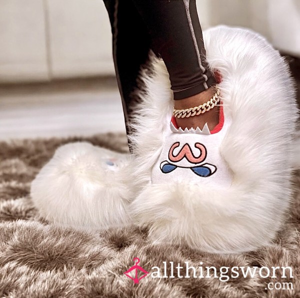 ✨ EXTREMELY RARE ✨ American Eagle Outfitters Angry Gorilla 🦍 MEGA FUR SLIPPERS
