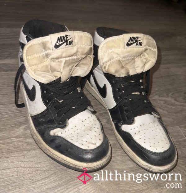 Extremely Well-worn Gym Stinky Dirty Trainers- 👟 🥵💦 Message For More Pics ‼️