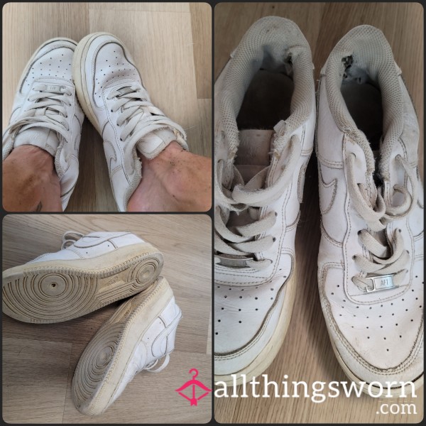 👣🤍 Extremely Well Worn Nike AF1s: Dirty & Very Smelly, Dark Footprints Inside, Holes, Lingering Strong Scents Of My Feet