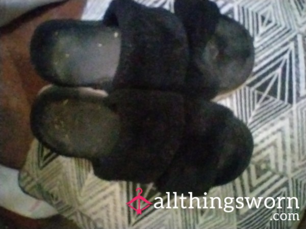 😈😈😈😈😈😈😈 Extremely Well Worn Slippers