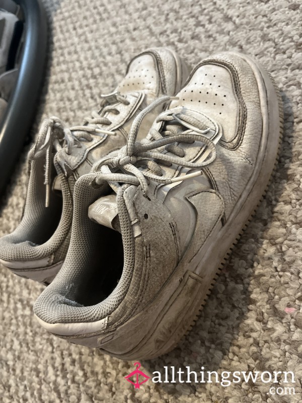 EXTREMELY Worn And Smelly Nike Trainers😝
