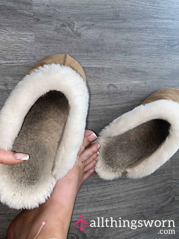 Extremely Worn Fur Slippers