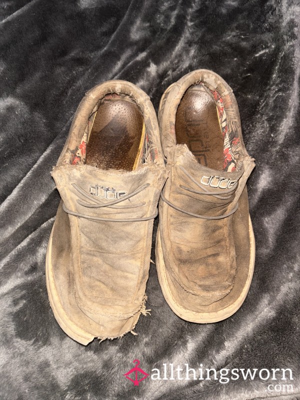 EXTREMELY Worn Men’s HeyDudes