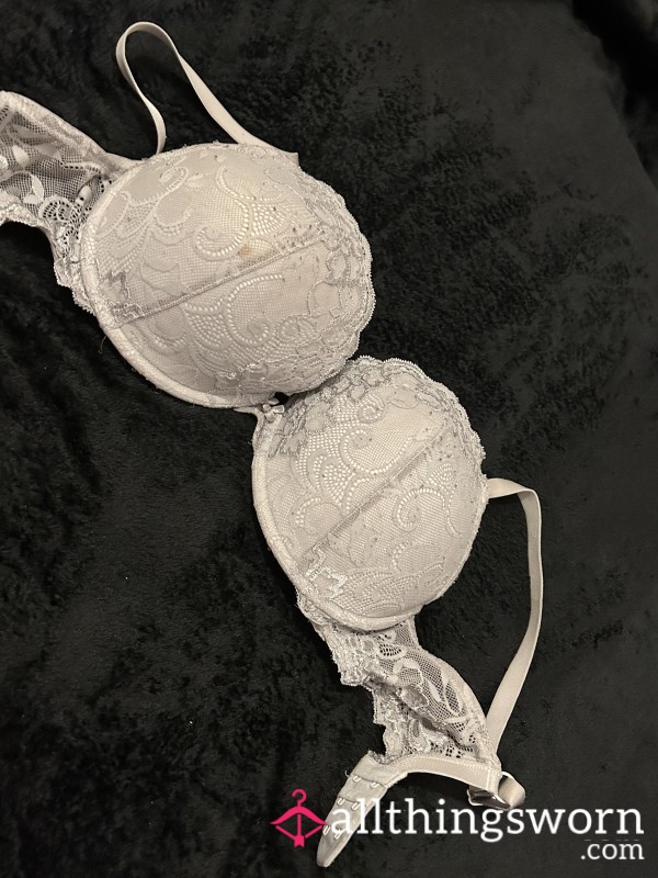 🤍 Faded Touch – Heavily Worn White Lace Bra 💦