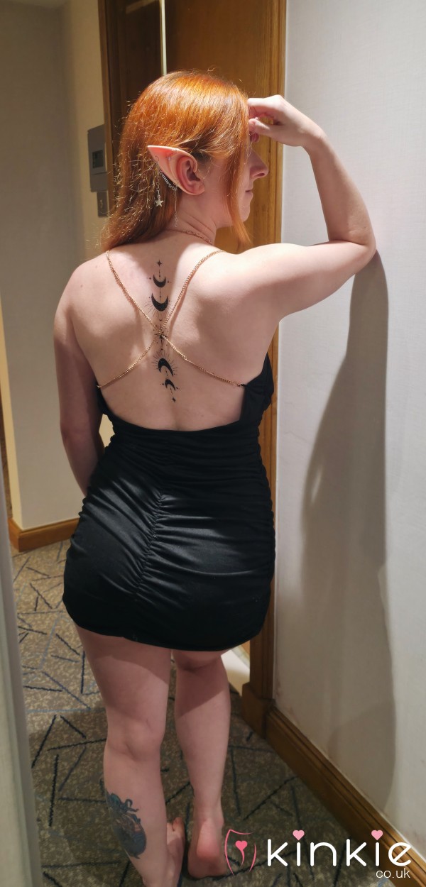 Fae Girl Strip 🍑
