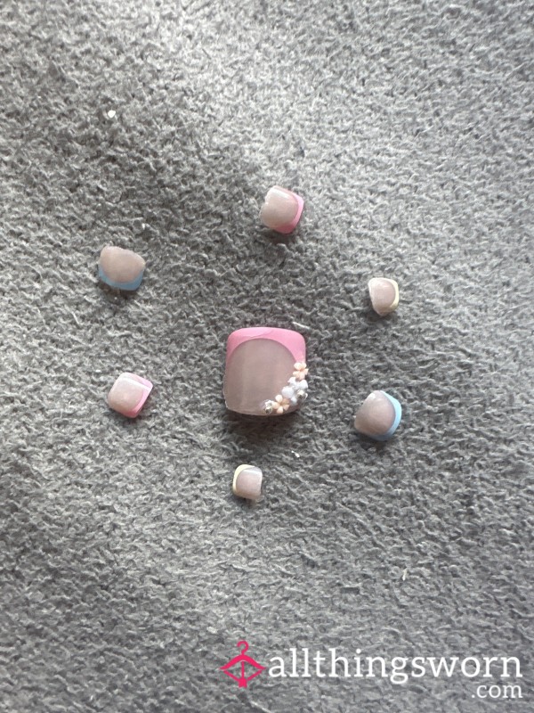 Fake Toenails