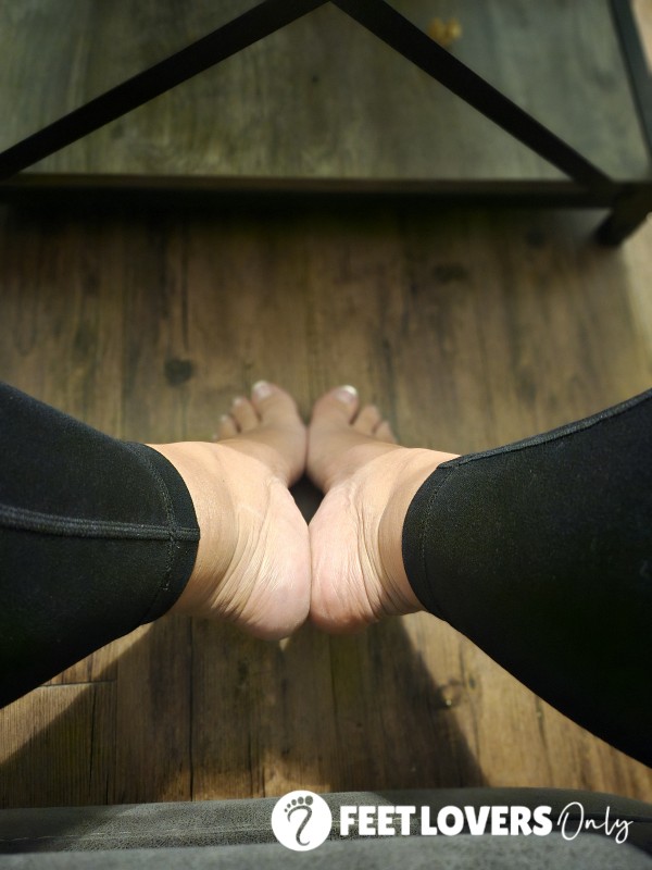 Fall Feet Leggings