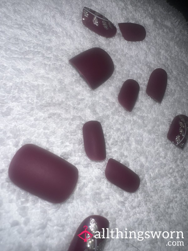 False Nails
