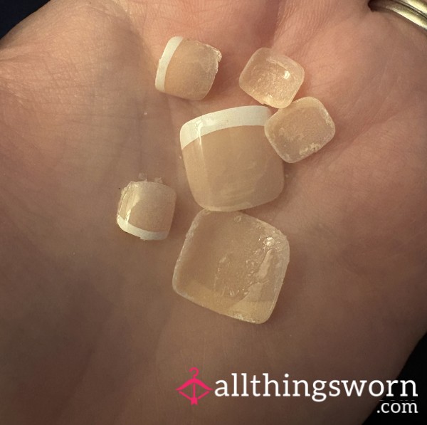 False Toe Nails