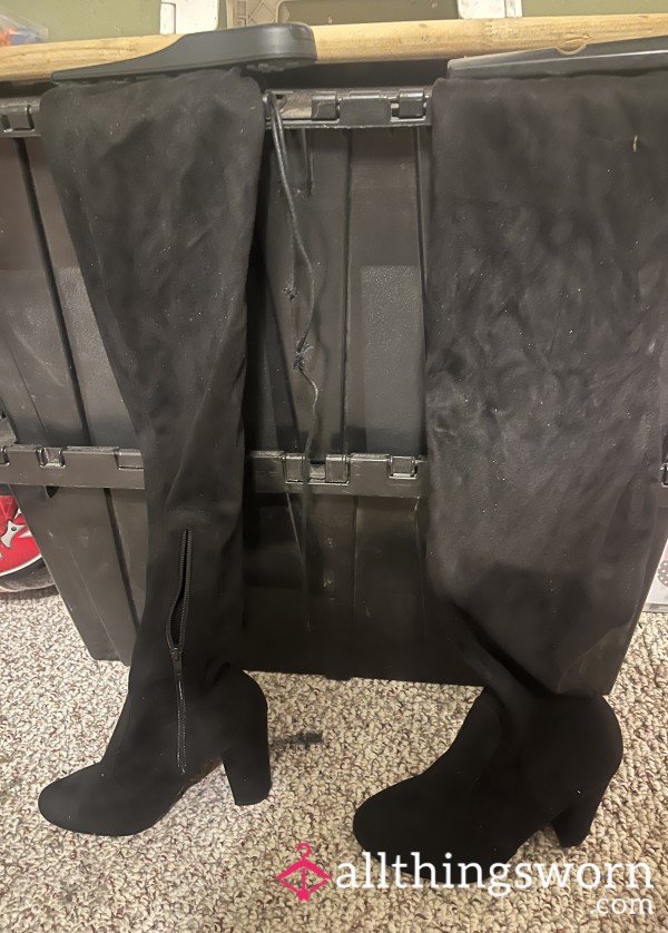 Fashion Nova Near Thigh Boots