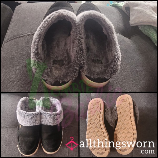 Faux Fur Lined Skechers "BOBS" Slippers. Thick Sole. Outdoor Wear.