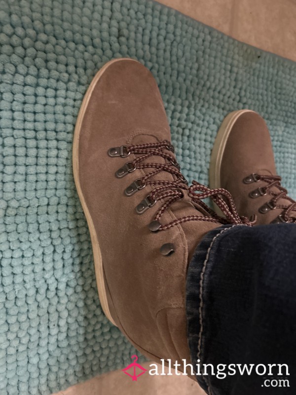 Favorite Fall Time Boots With A Slight Heel On The Inside