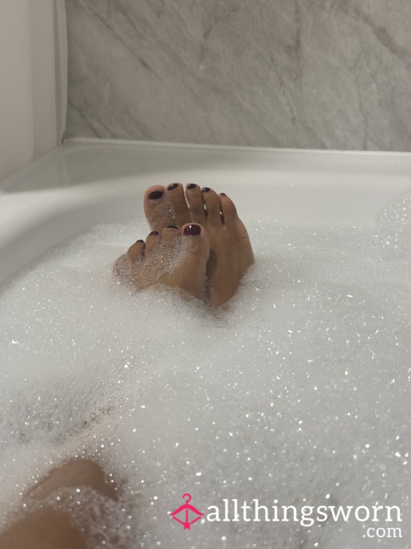Feet And A** 👣🍑