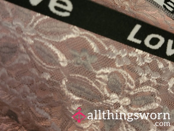 Feet And Juicy Knickers