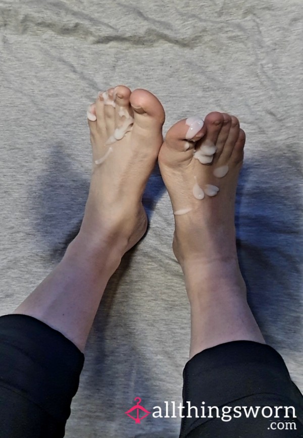Feet And MOISTURISER 😅