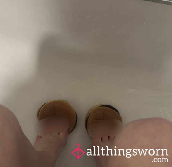 Feet Annihilate Juicy Burgers 👣🍔