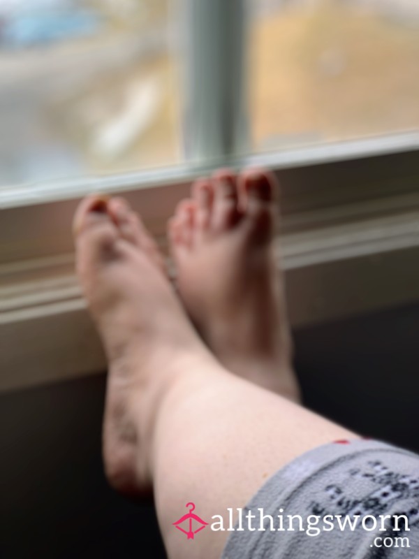 Feet Bare And Natural Unaltered