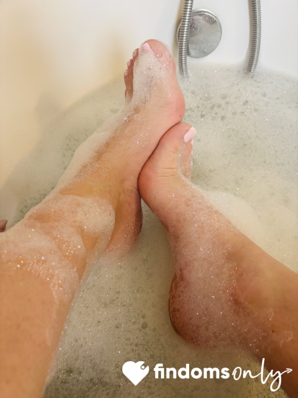 Feet, Bubble Bath, Arches, Slides, Wet