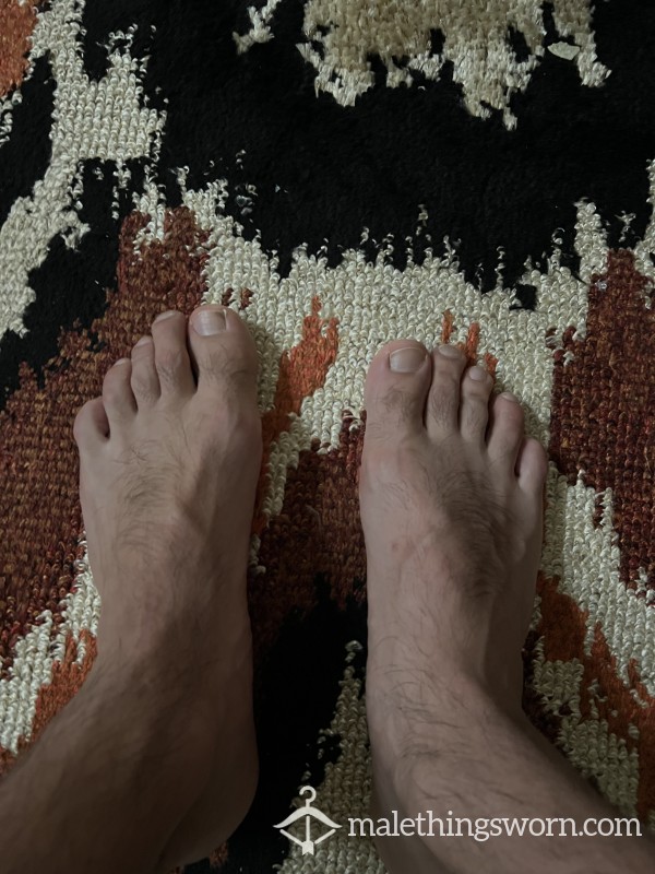 Feet & Bu*t Pics