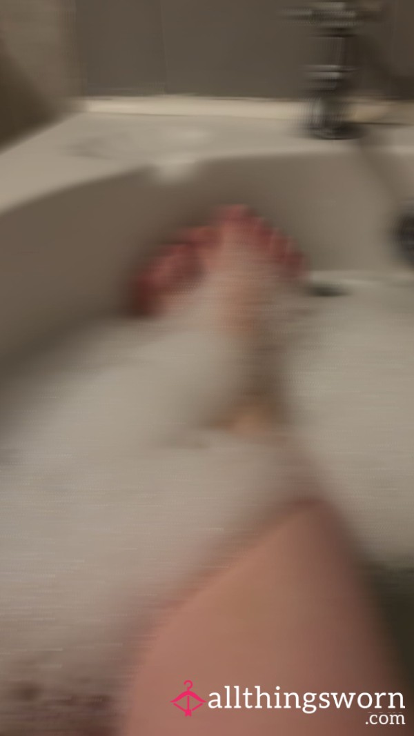 Feet Content
