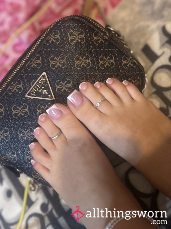 Feet Content - Size 3