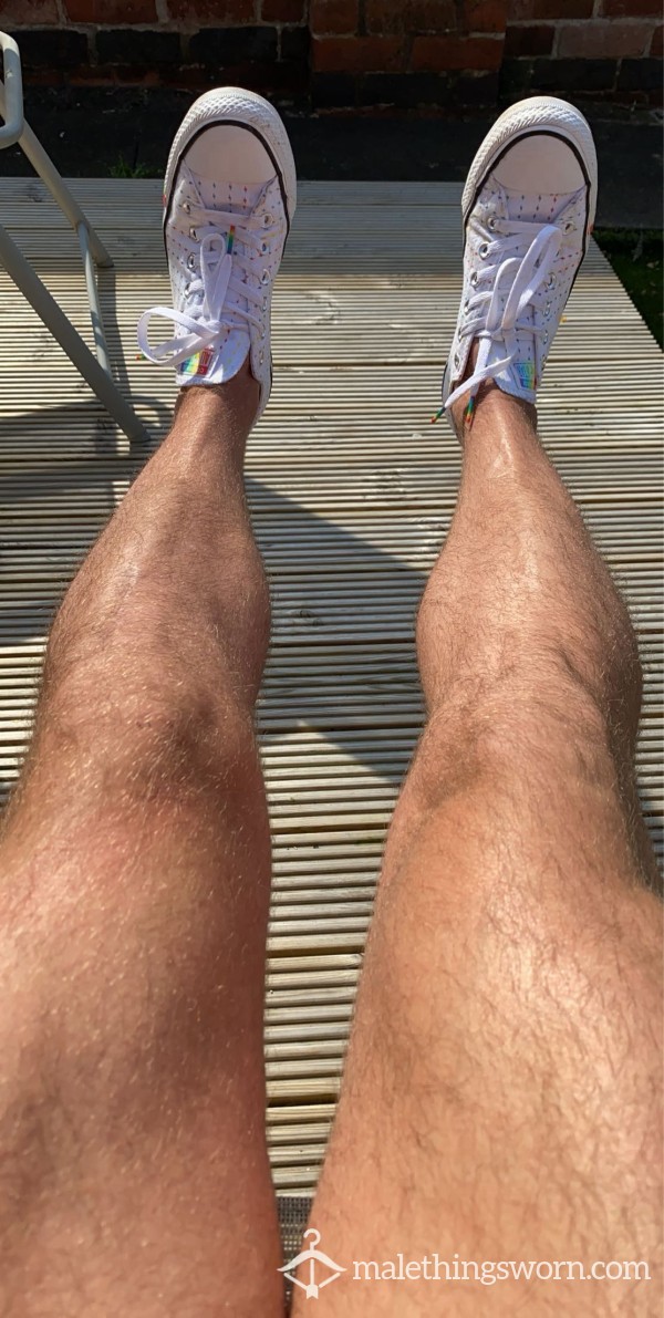 Feet, Feet & More Feet