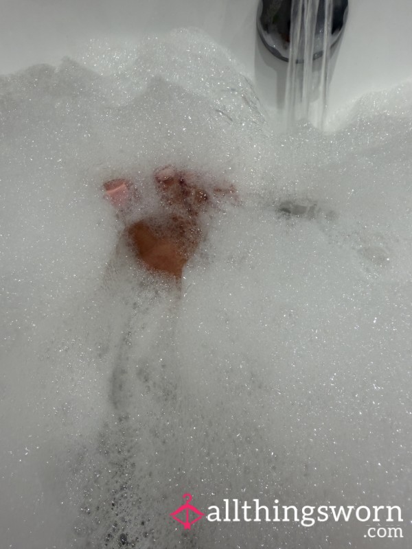 FEET IN A BUBBLE BATH