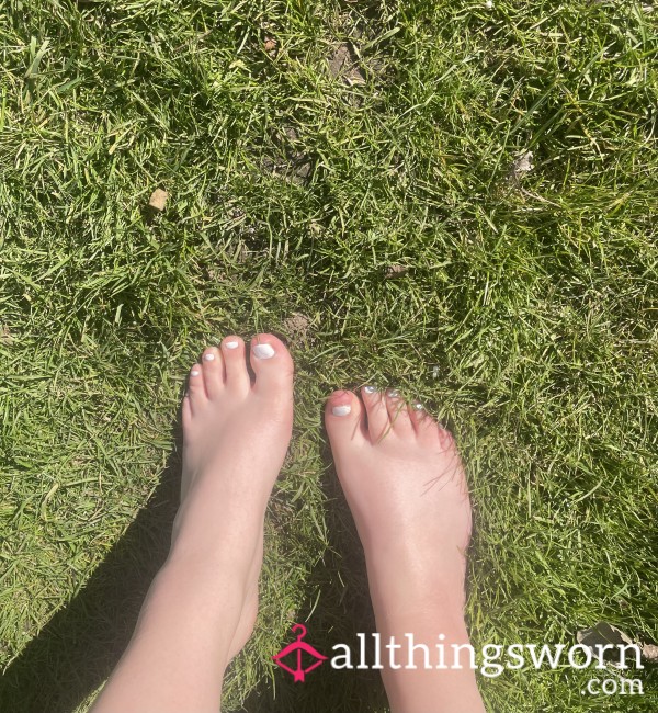 FEET In Bowl Of Water