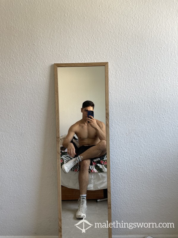 Bare Feet In Front Of The Mirror In Undies 🫣