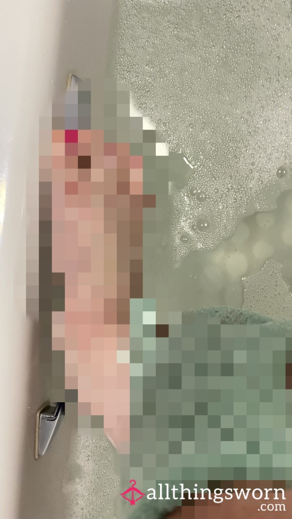 Feet In The Bath 🛁 👣