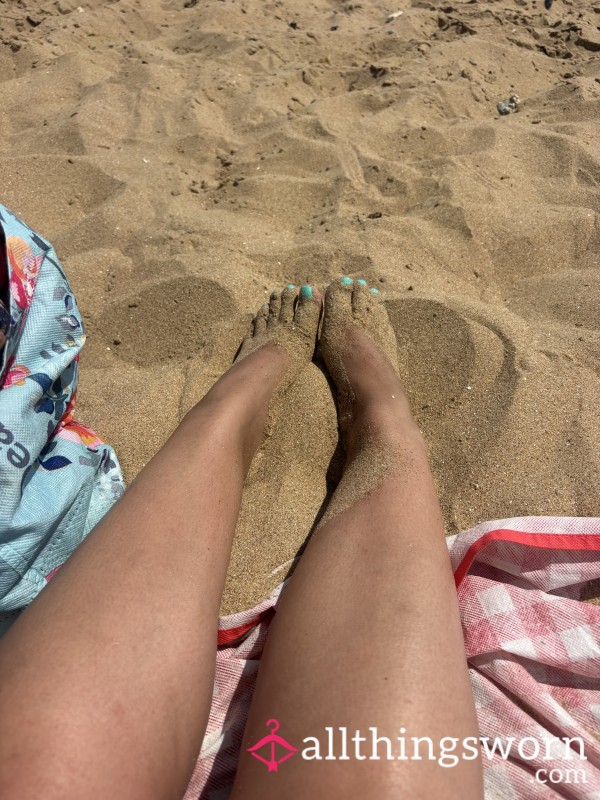 Feet In The Sand 🏝️