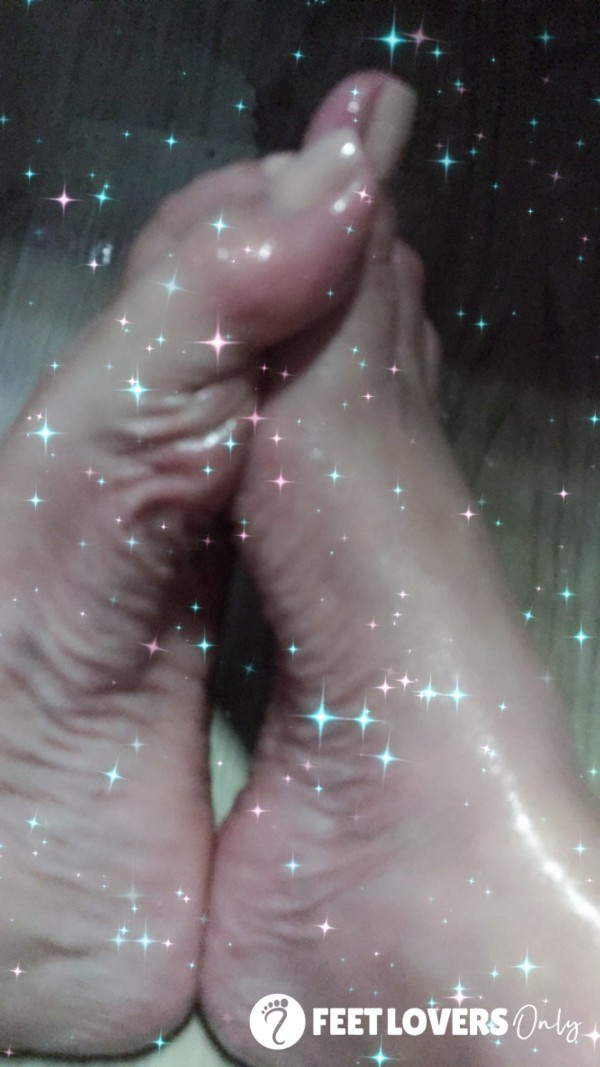 Feet Oily Close Up