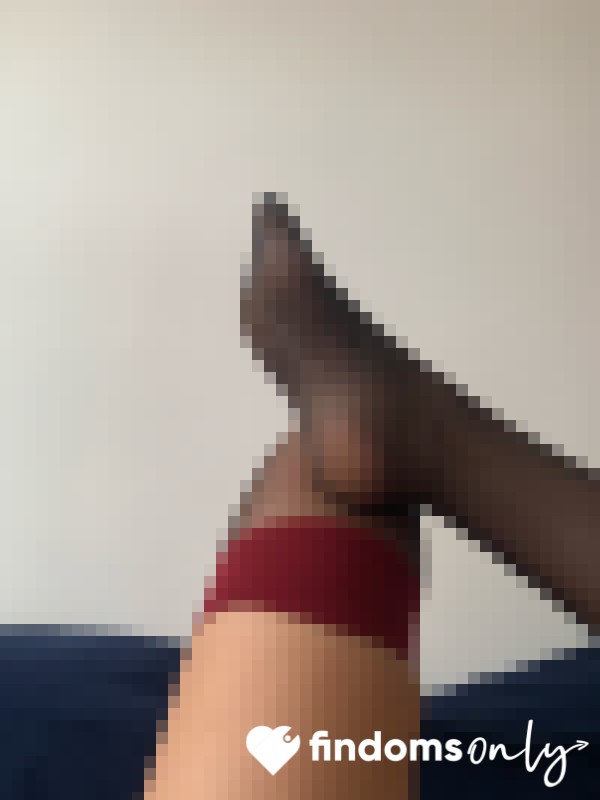 Feet Photoshoot 🖤