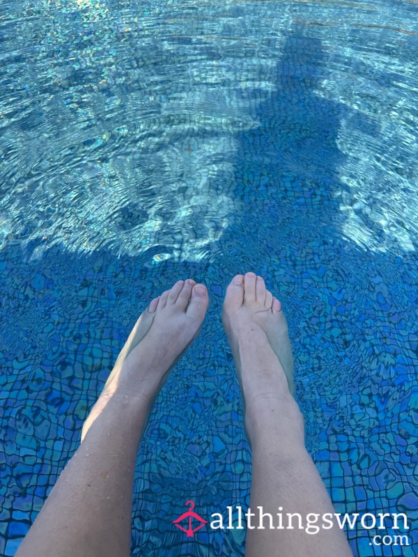 FEET PICS