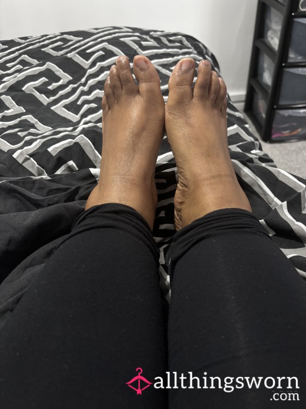 Feet 👣 Pics