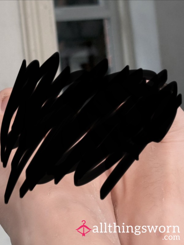 Feet Pics And Silent Foot Phone Calls