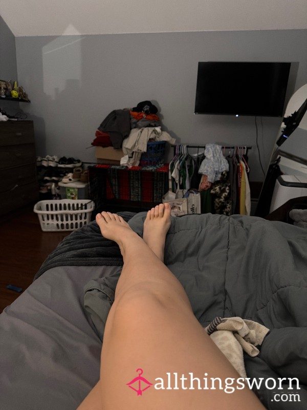 Feet Pics 🦶🦶🦶